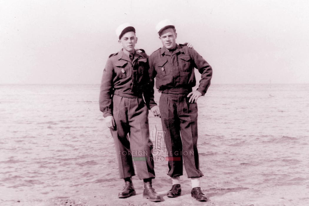 6e REI in Tunisia around 1950 - Two friends